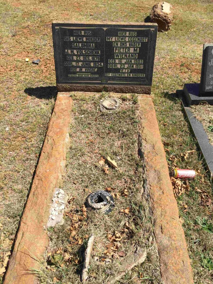 VOLSCHENK Salomina J.M. 1879-1934 :: WIENAND Pieter M. 1905-1951