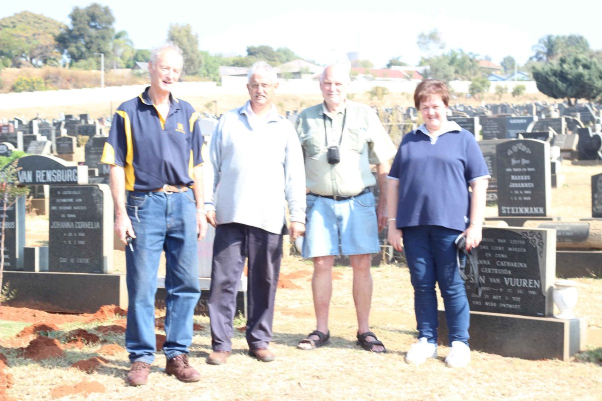 08. 'n Paar van die GSSA Wes-Gauteng se fotograwe