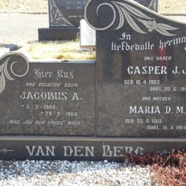 BERG Casper J.J., van den 1903-1983 &amp; Maria D.M. 1908-1984 :: VAN DEN BERG Jacobus A. 1948-1966