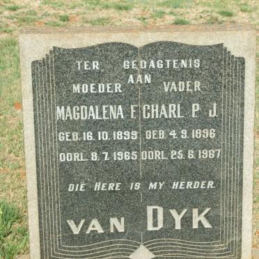 DYK Charl P.J., van 1896-1967 &amp; Magdalena F. 1899-1965