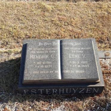 ESTERHUYZEN Hendrik C. 1911-1978 &amp; Esme V. 1915-1993