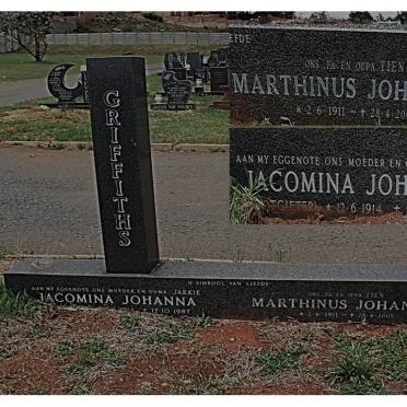 GRIFFITHS Marthinus Johannes 1911-2008 &amp; Jacomina Johanna POTGIETER 1914-1987