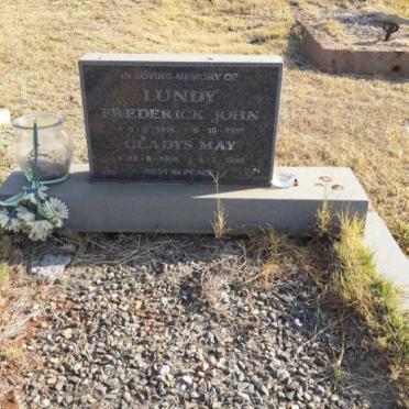 LUNDY Gladys May 1908-19?? :: LUNDY Frederick John 1945-1951