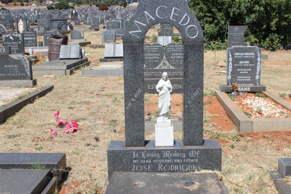 MACEDO Jose Rodrigues 1928-1977