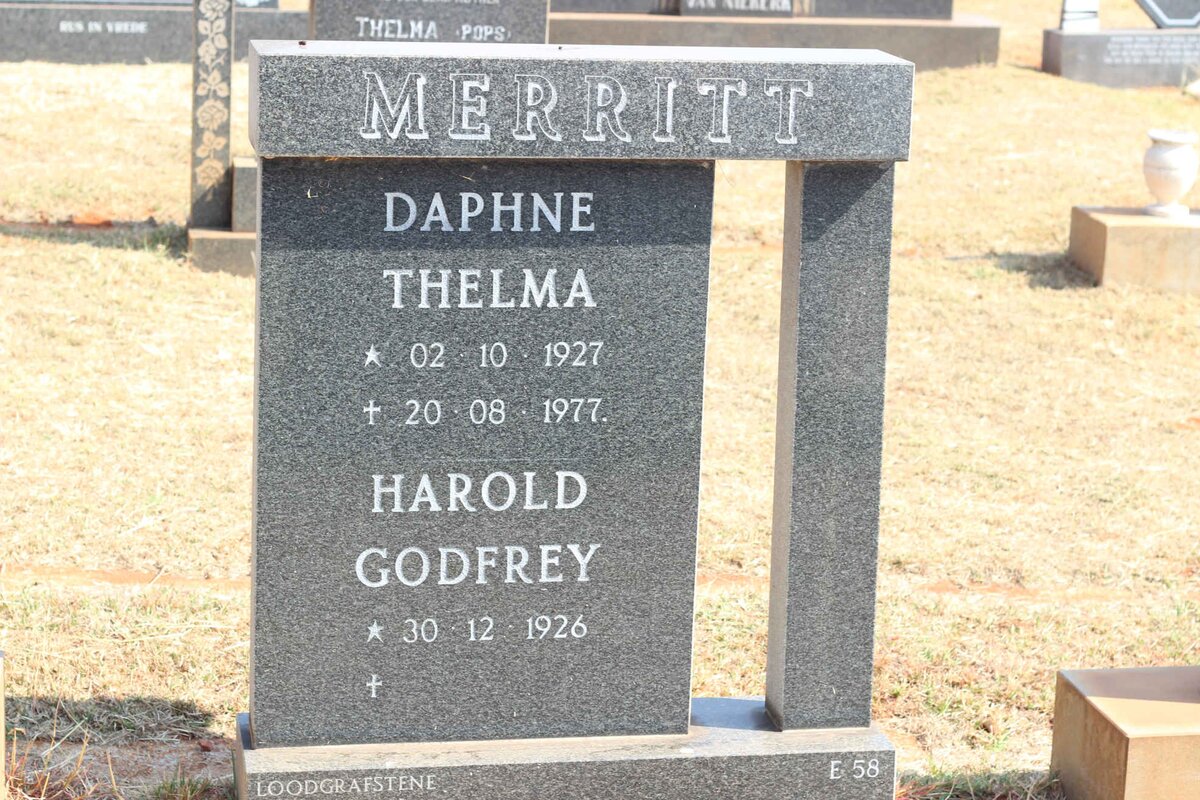 MERRITT Harold Godfrey 1926- &amp; Daphne Thelma 1927-1977