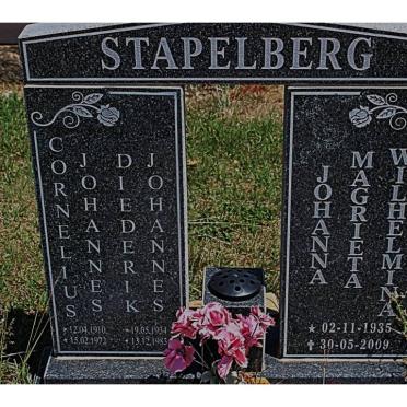 STAPELBERG Cornelius Johannes 1910-1934 &amp; Johanna Magrieta Wilhelmina 1935-2009 :: STAPELBERG Diederik Johannes 1972-1983