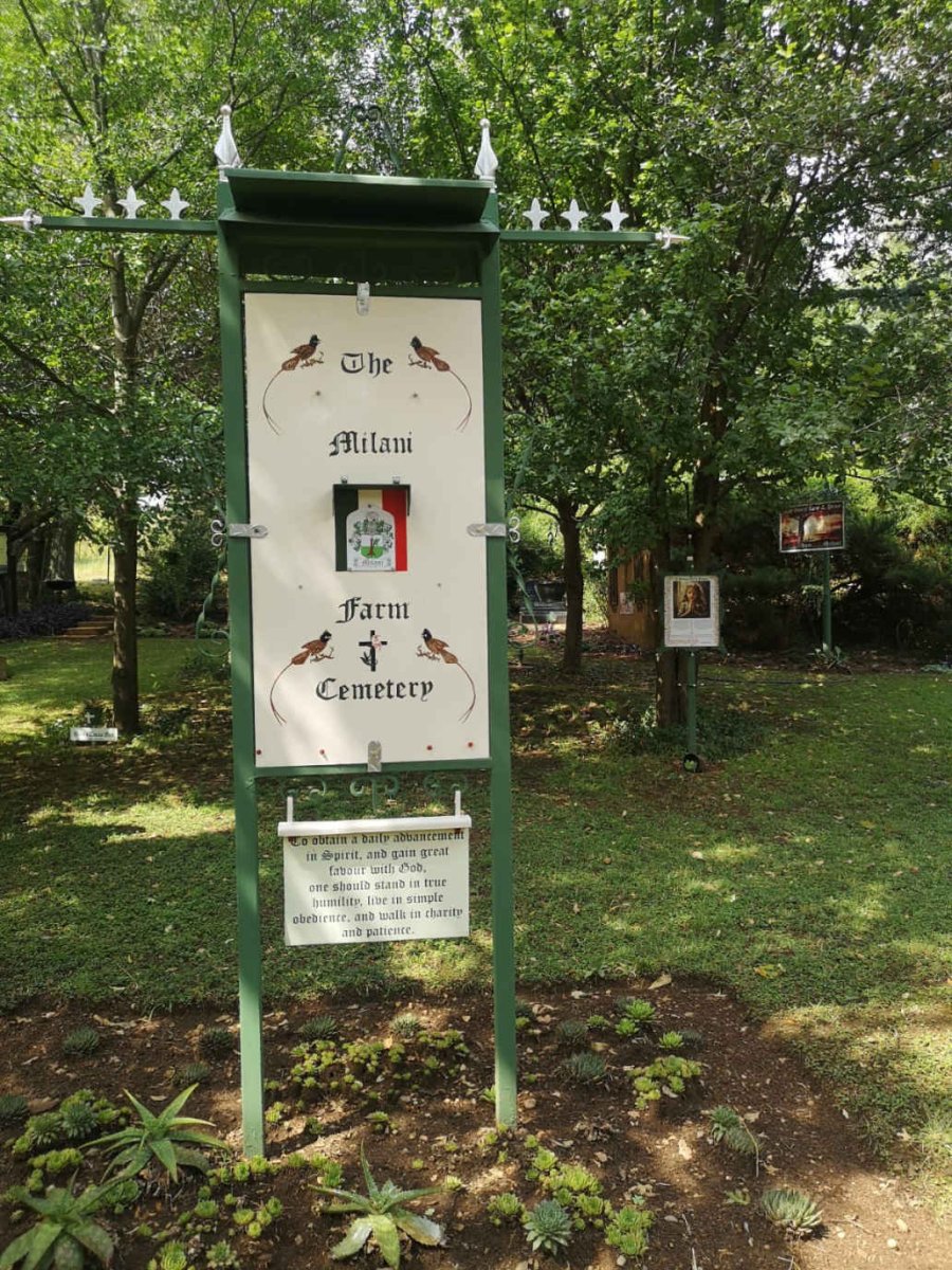 4. Overview / Oorsig  The MILANI Farm Cemetery