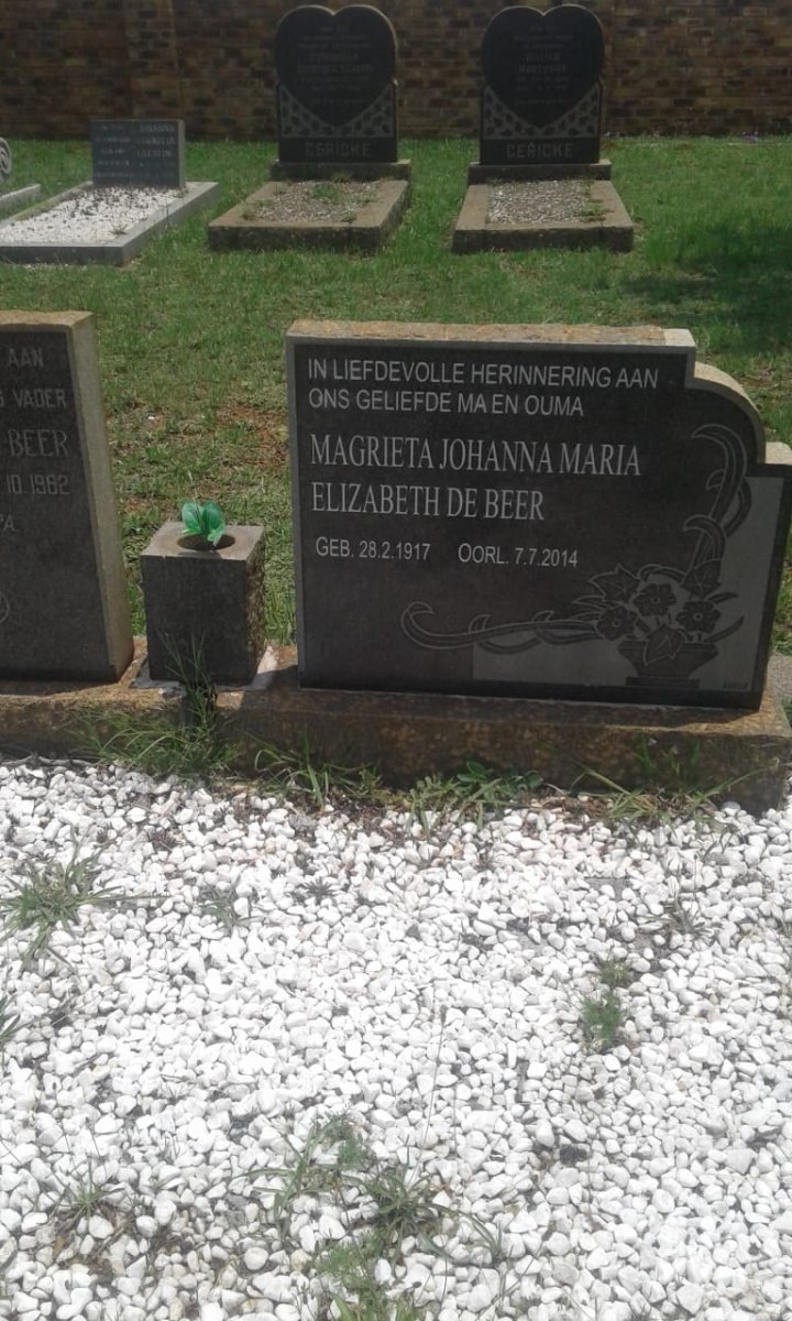 BEER Magrieta Johanna Maria Elizabeth, de 1917-2014