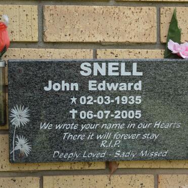 SNELL John Edward 1935-2005