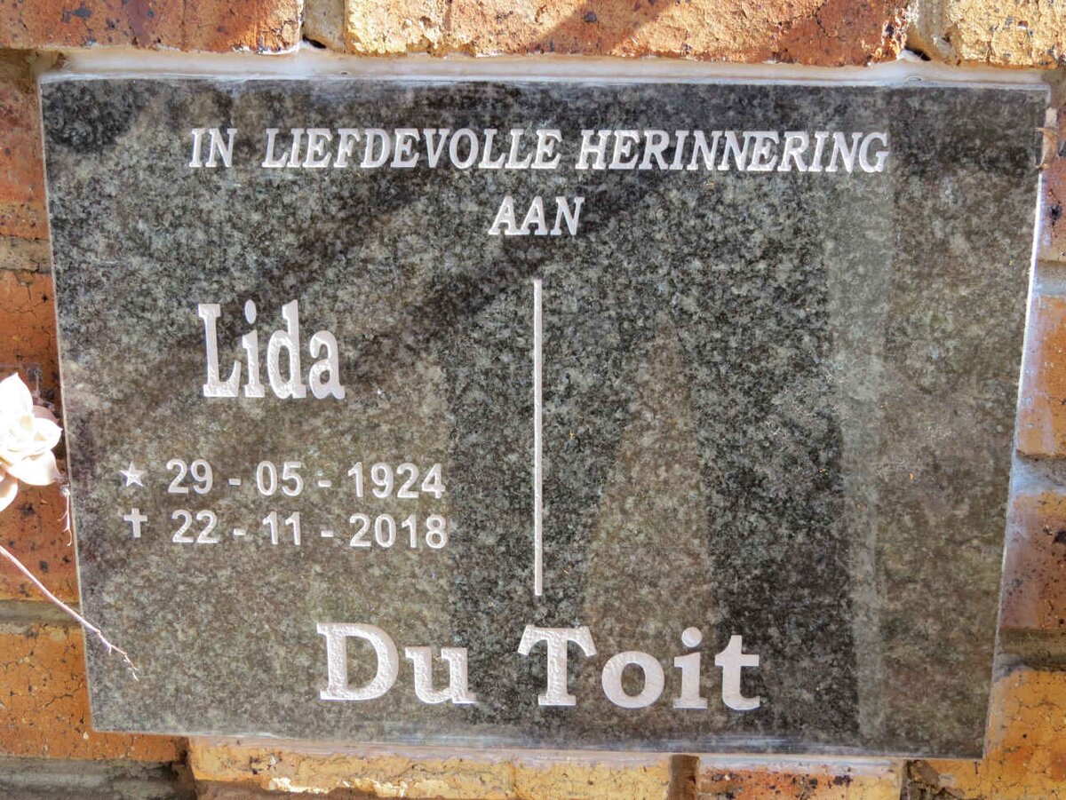 TOIT Lida, du 1924-2018