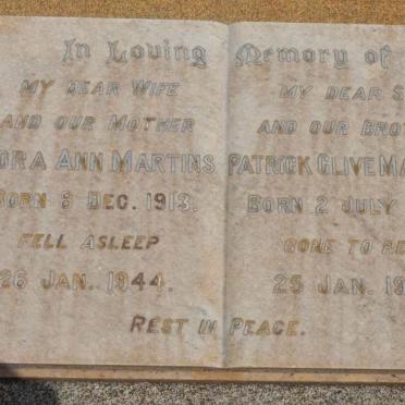 MARTINS Nora Ann 1913-1944 :: MARTINS Patrick Clive 1934-1944