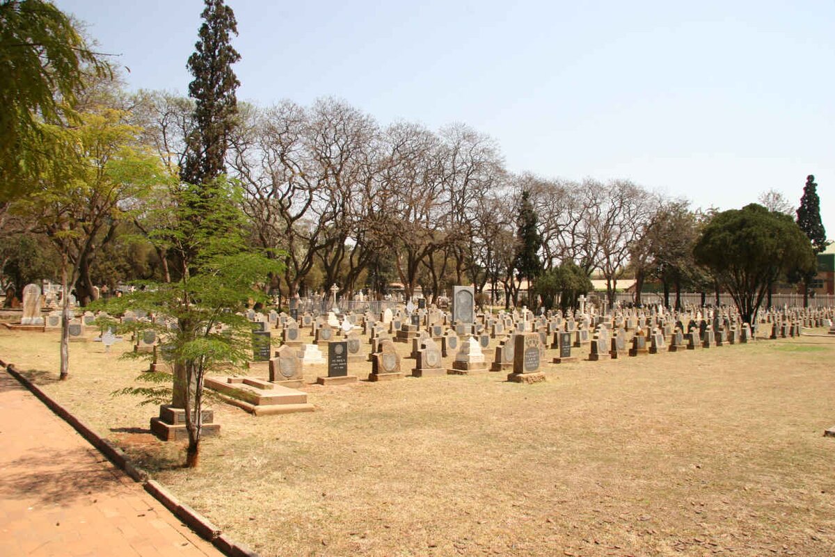 06. Overview of graves in the Military Section of the Heroes Acre
