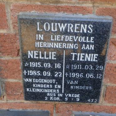 LOUWRENS Tienie 1911-1996 &amp; Nellie 1915-1985
