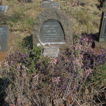 HOLT Ernest J. 1905-1958 & Pat -1993 _1
