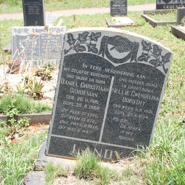 LANDY Daniel Christiaan Schoeman 1915-1969 &amp; Nellie Gwendelina Dorothy WEBB 1921-1994