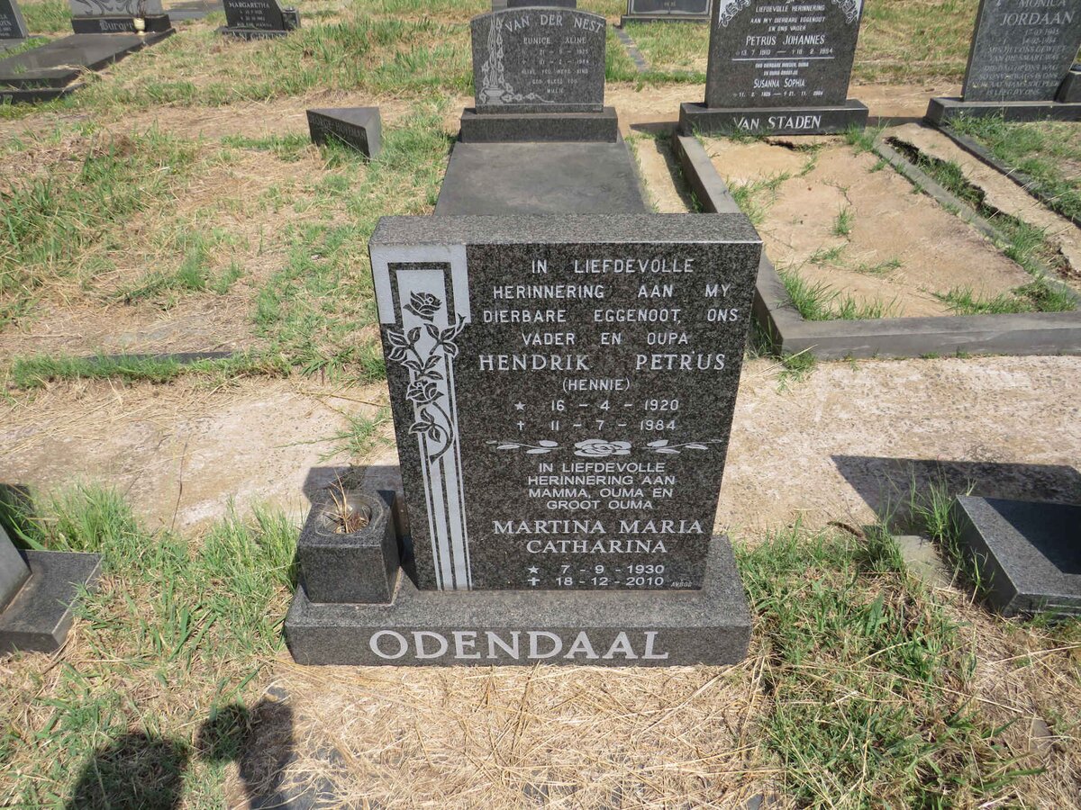 ODENDAAL Hendrik Petrus 1920-1984 & Martina Maria Catharina 1930-2010