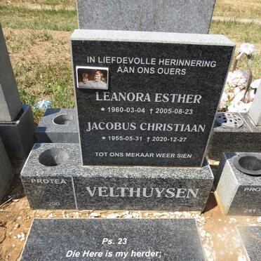 VELTHUYSEN Jacobus Christiaan 1955-2020 & Leanora Esther 1960-2005