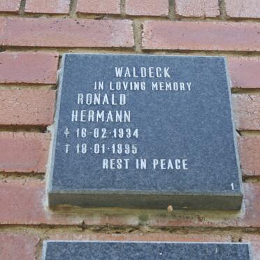 WALDECK Ronald Hermann 1934-1995