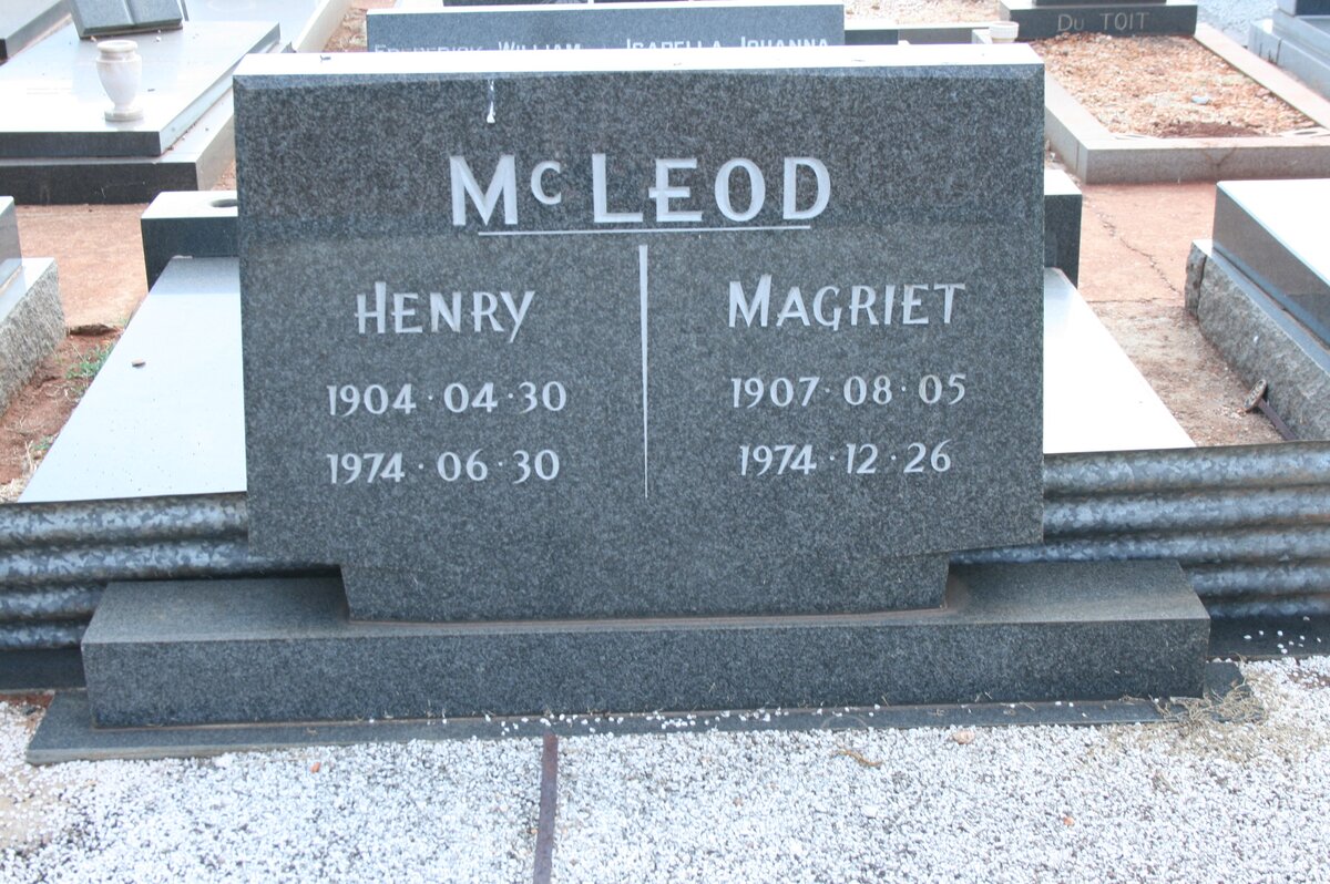 McLEOD Henry 1904-1974 &amp; Magriet 1907-1974