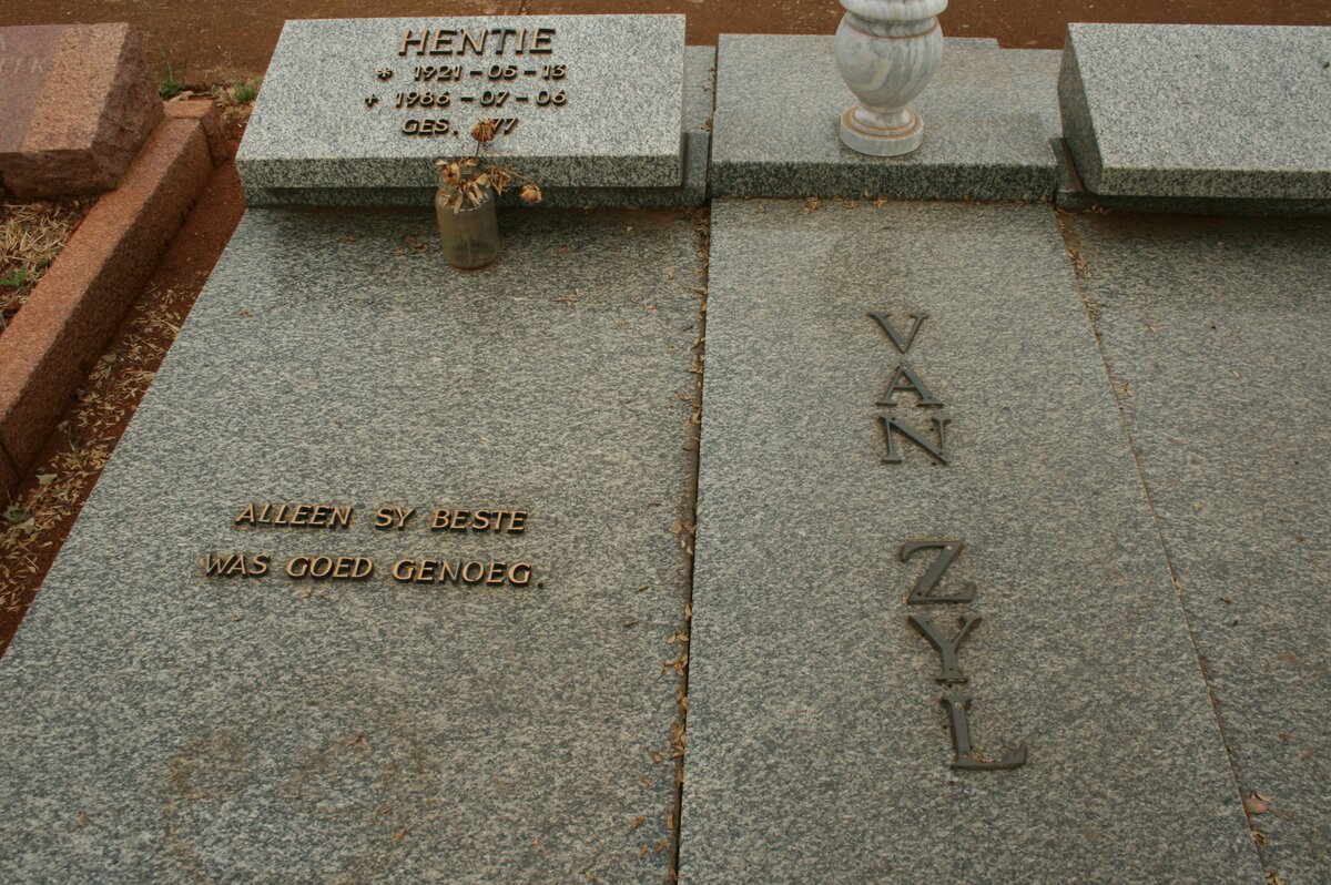ZYL Hentie, van 1921-1986