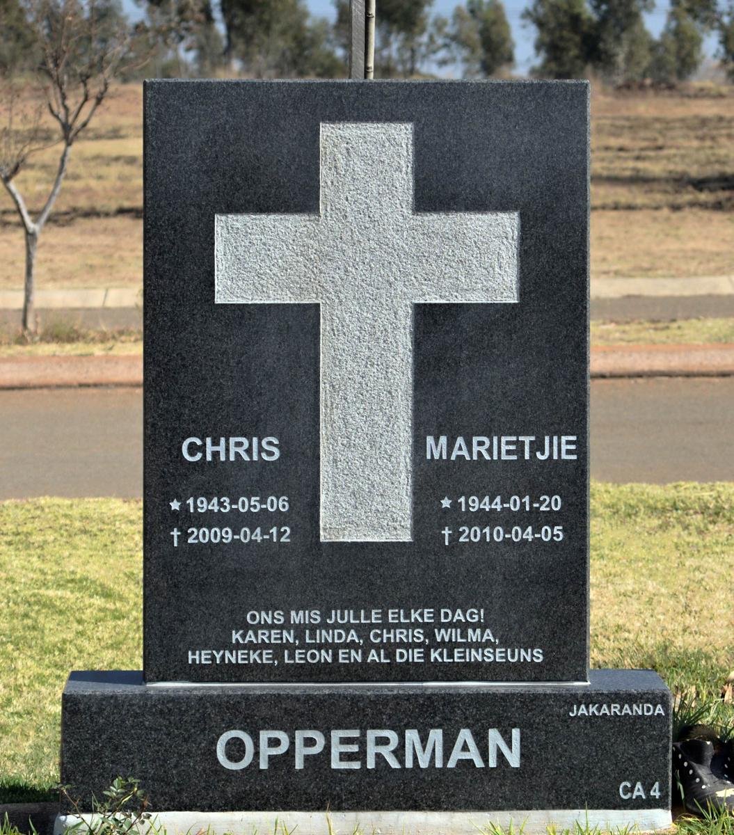 OPPERMAN Chris 1943-2009 &amp; Marietjie 1944-2010