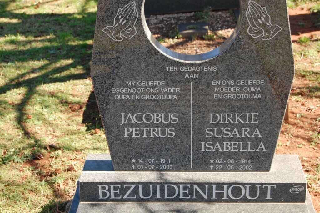 BEZUIDENHOUT Jacobus Petrus 1911-2000 &amp; Dirkie Susara Isabella 1914-2002