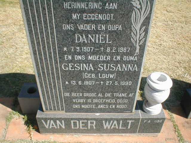 WALT Daniël, van der 1907-1987 &amp; Gesina Susanna LOUW 1907-1990