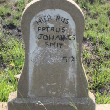 Gauteng, PRETORIA district, Kyalami, Witpoort 406, farm cemetery_2