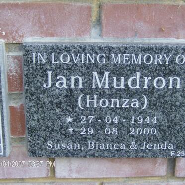 MUDRON Jan 1944-2000