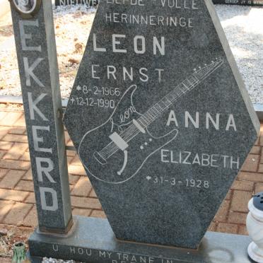 EKKERD Leon Ernst 1966-1990 &amp; Anna Elizabeth 1928-