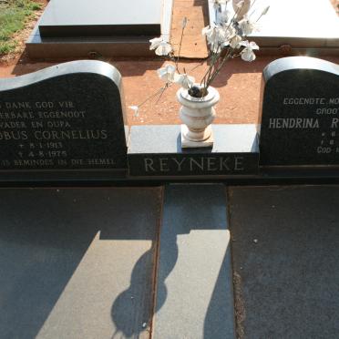 REYNEKE Jacobus Cornelius 1913-1975 &amp; Hendrina Roflfina Maria 1921-2000