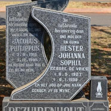 BEZUIDENHOUT Jacobus Philippus 1916-1995 &amp; Hester Johanna Sophia DE VRIES 1927-1998