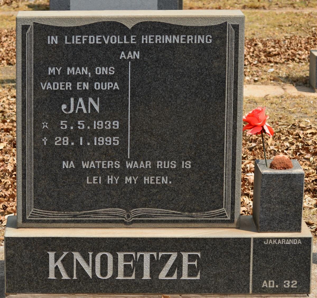 KNOETZE Jan 1939-1995