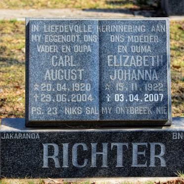 RICHTER Carl August 1920-2004 &amp; Elizabeth Johanna 1922-2007