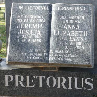 PRETORIUS Jeremia Jesaja 1918-1996 &amp; Anna Elizabeth LAUFS 1918-2005