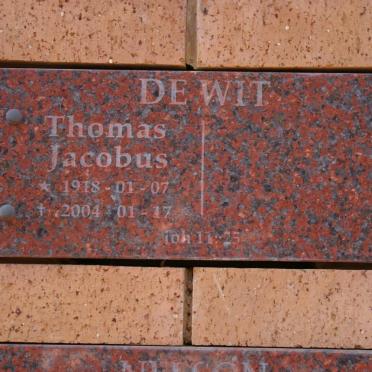 WIT Thomas Jacobus, de 1918-2004