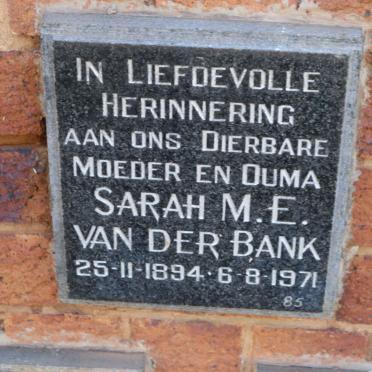 BANK Sarah M.E., van der 1894-1971