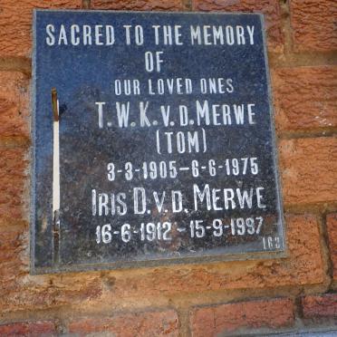 MERWE T.W.K., v.d. 1905-1975 &amp; Iris D. 1912-1997