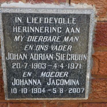 SIEGRUHN Johan Adrian 1903-1971 &amp; Johanna Jacomina 1904-2007