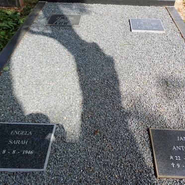 ERASMUS Jan Antonie 1911-1991 :: ERASMUS Engela Sarah 1946-