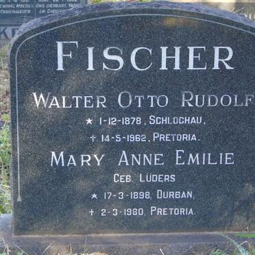 FISCHER Walter Otto Rudolf 1878-1962 &amp; Mary Anne Emilie LUDERS 1898-1980