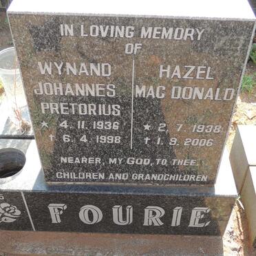 FOURIE Wynand Johannes Pretorius 1936-1998 & Hazel MACDONALD 1938-2006
