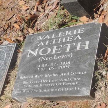 NOETH Peter Johannes 1936-2015 & Valerie Althea LEWIS 1936-2004 :: FINAUGHTY Lynne Gail nee NOETH 1963-2016_1