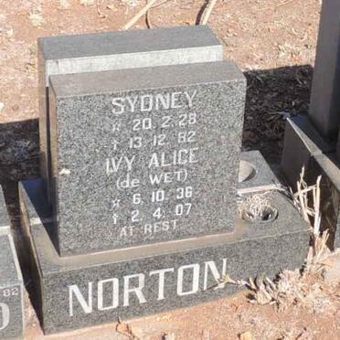 NORTON Sidney 1928-1982 & Ivy Alice DE WET 1936-2007