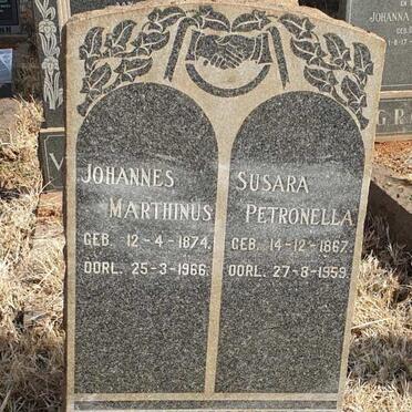 OOSTHUIZEN Johannes Marthinus 1874-1966 & Susara Petronella 1867-1959