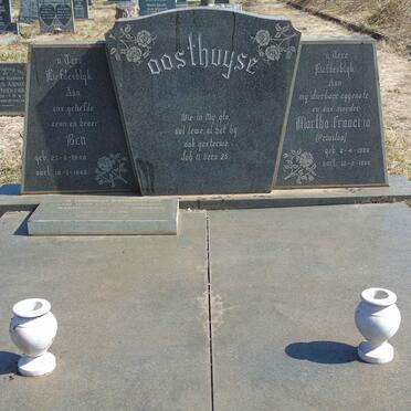 OOSTHUYSE Marthinus Jacobus Johannes 1902-1983 &amp; Martha Francina PRINSLOO 1906-1965