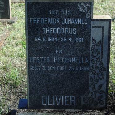 OLIVIER Frederick Johannes Theodorus 1904-1961 &amp; Hester Petronella 1904-1969