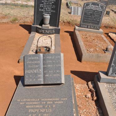 PAPENFUS Martinus J.L.O. 1921-1982 :: PAPENFUS Hendrik Frederick Deetlof 1960-1980