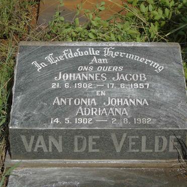 VELDE Johannes Jacob, van de 1902-1957 & Antonia Johanna Adriaana 1902-1982