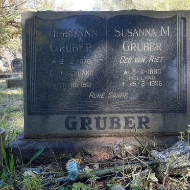 GRUBER Hermann 1870-1961 &amp; Susanna M. VAN RIET 1880-1956